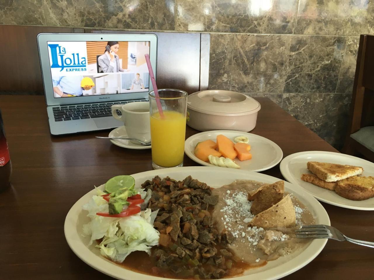 Hotel La Jolla Los Mochis Kültér fotó